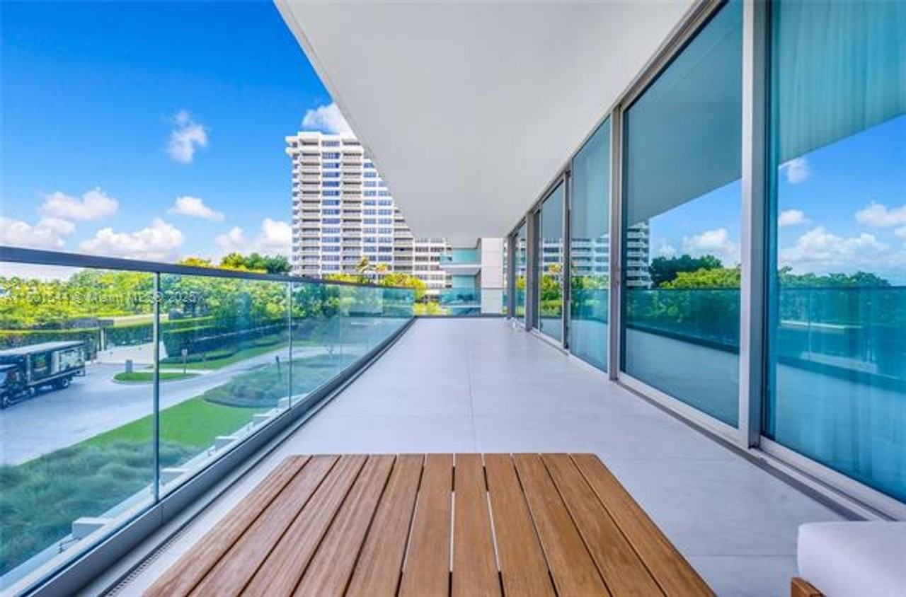 10201 10201 Collins Ave appt 305 - Photo 3 of 42