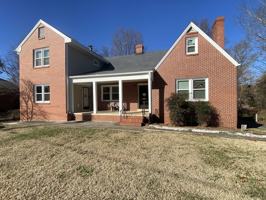 featured image of 744 Crescent Dr #4