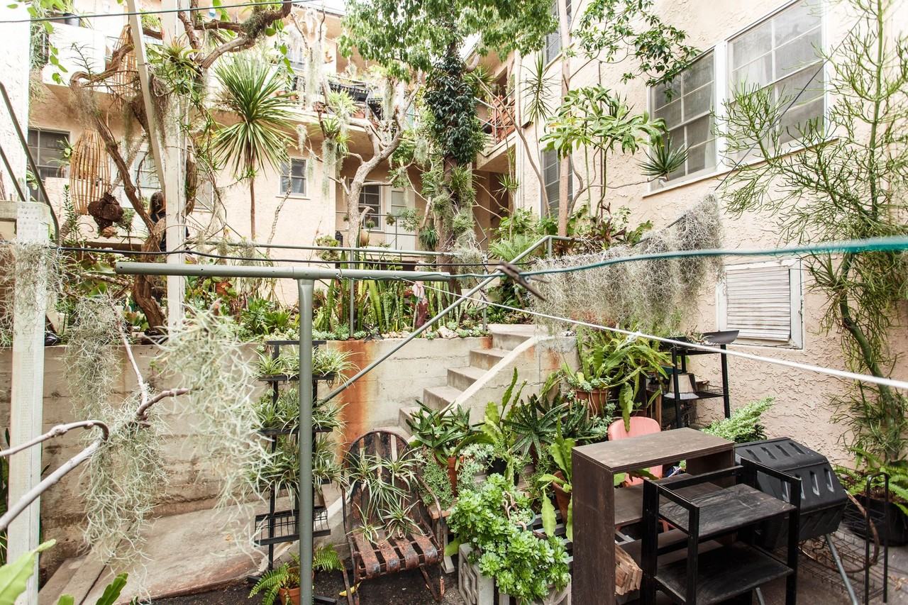 Hollister and 6th Street Apartments - Photo 3 of 3