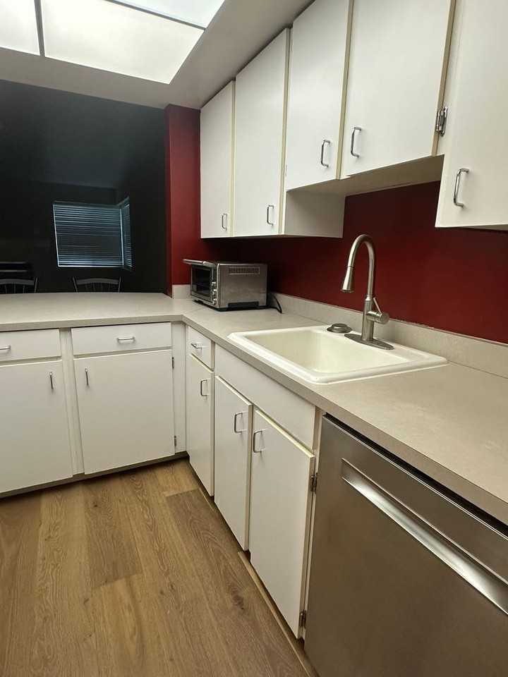 6645 W Burnside St #512 - Photo 3 of 24