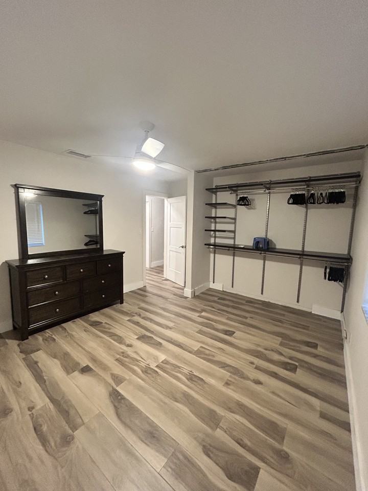 948 Se 7th St #NA - Photo 6 of 13