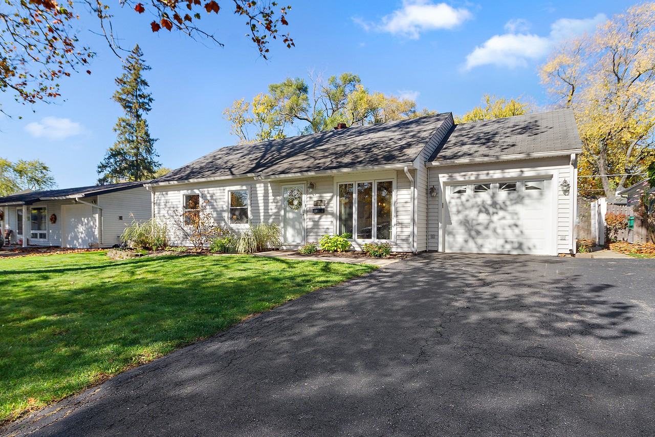 10240 Hawthorne Dr #NA - Photo 2 of 19