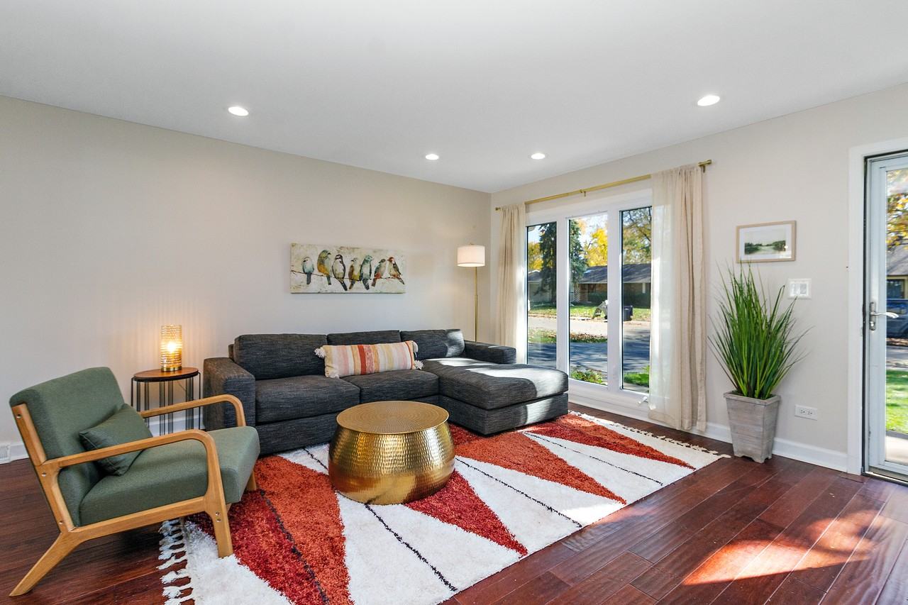 10240 Hawthorne Dr #NA - Photo 3 of 19