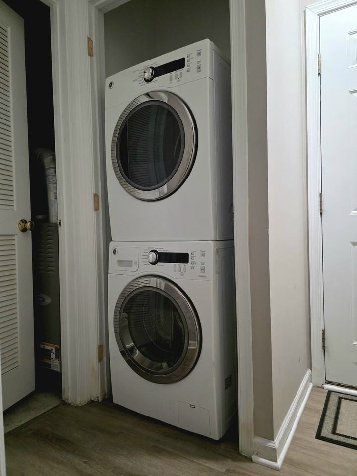 25332 Mcintyre Sq #NA - Photo 7 of 8