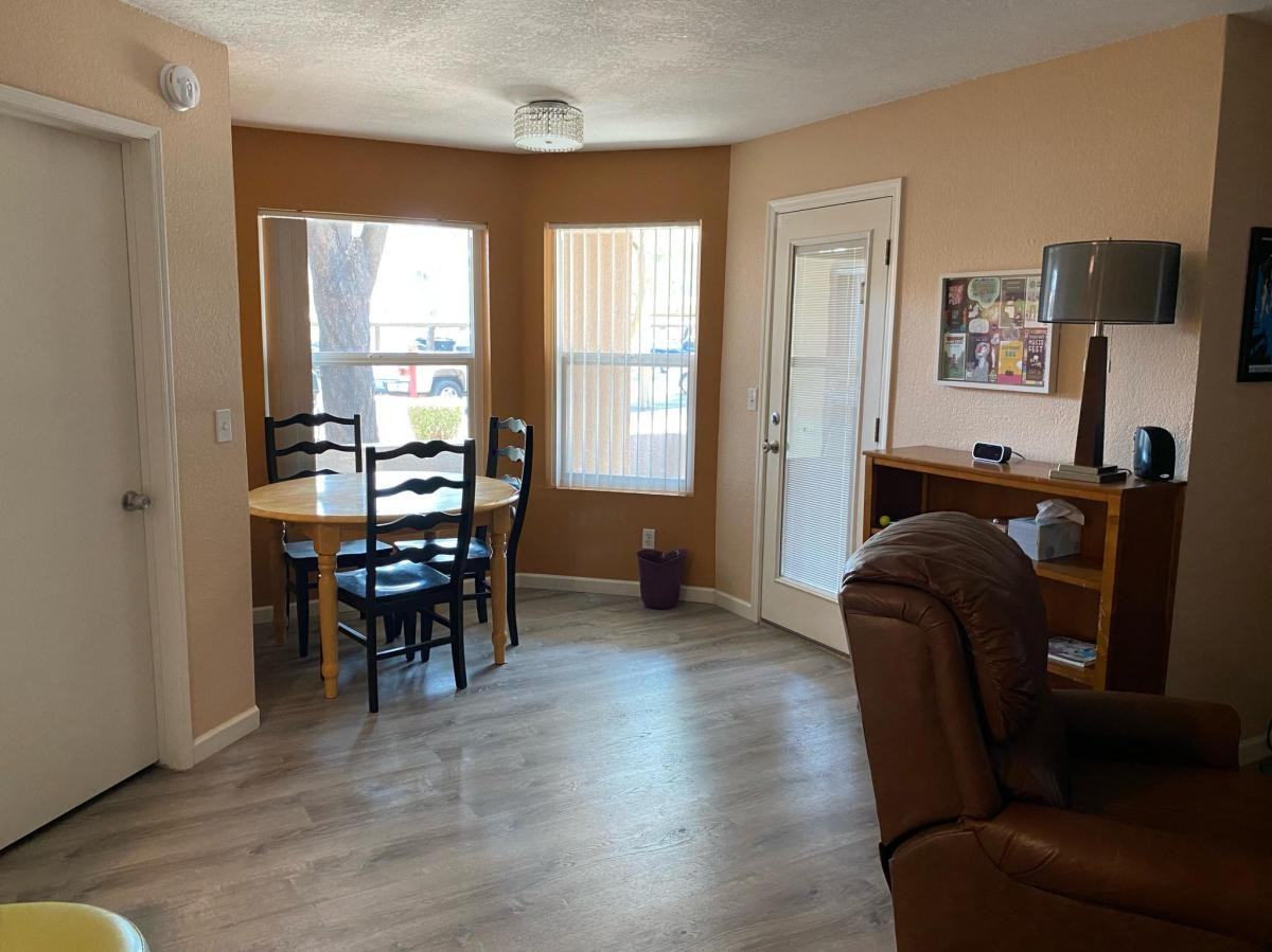 4850 East Desert Cove Avenue - Photo 2 of 18