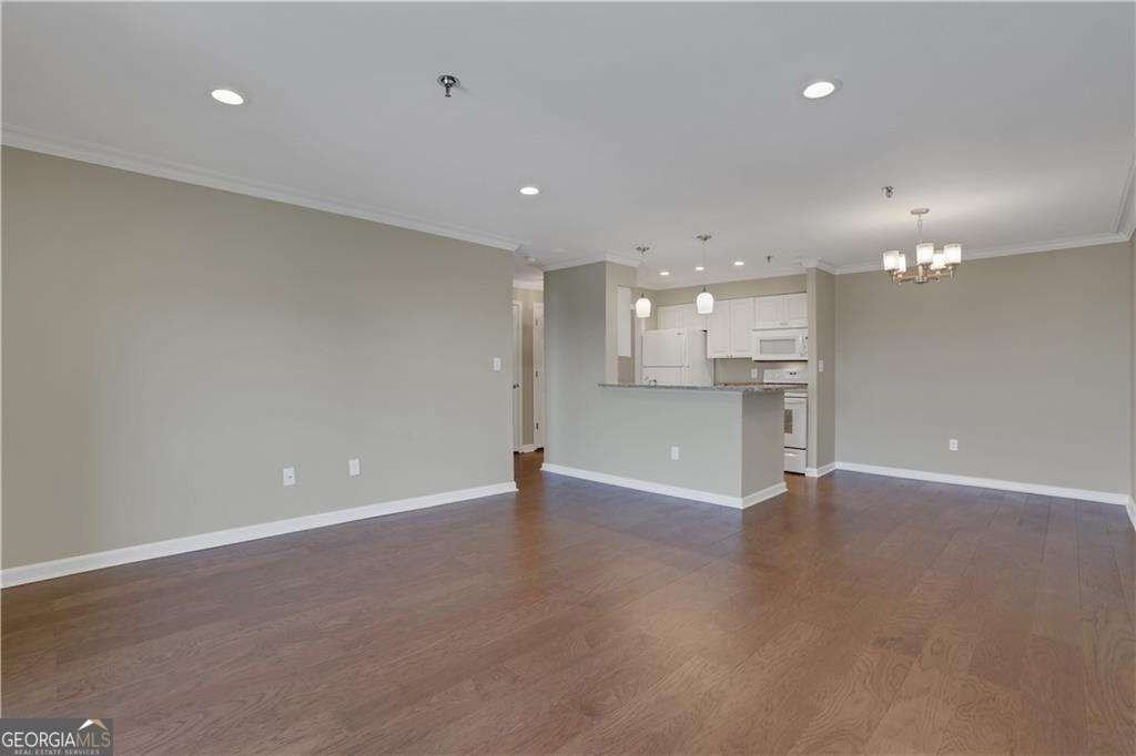 300 Johnson Ferry Rd Ne - Photo 4 of 37