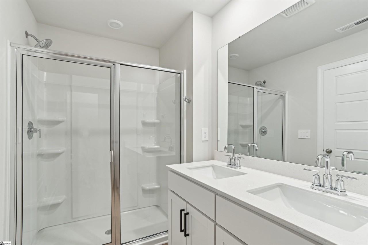 7 Gramercy Woods Ln - Photo 5 of 7