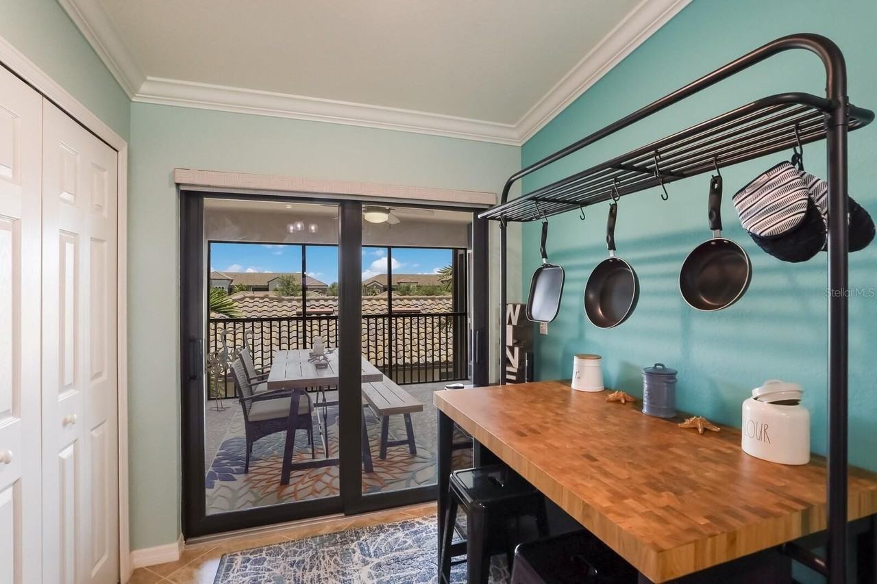 5557 Palmer Cir #202 - Photo 5 of 50