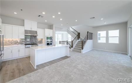 311 Newton - Photo 2 of 8