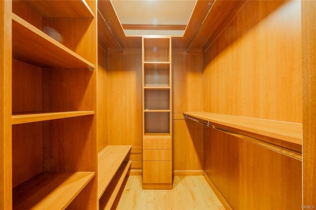 1328 Grandview Ave - Photo 3 of 8