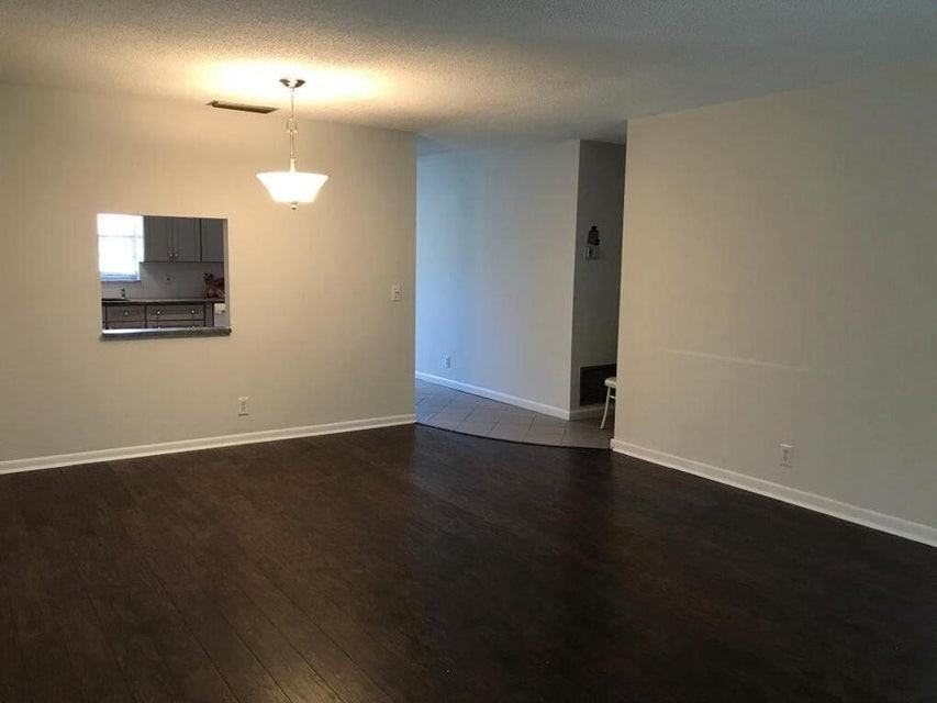 845 Salem Ln - Photo 4 of 8