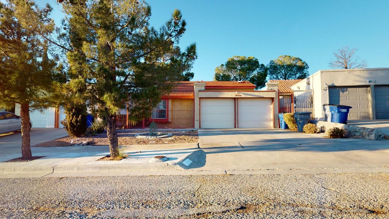 909 Tepic Dr - Photo 3 of 28