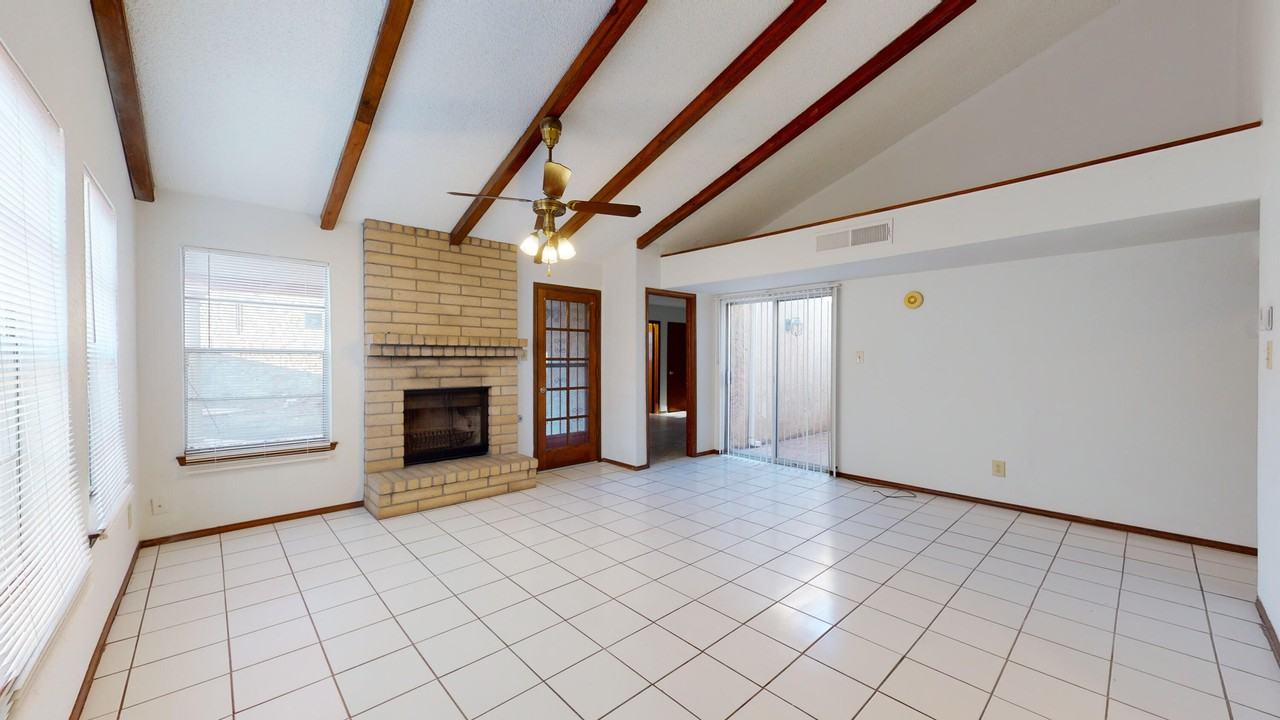 909 Tepic Dr - Photo 4 of 28