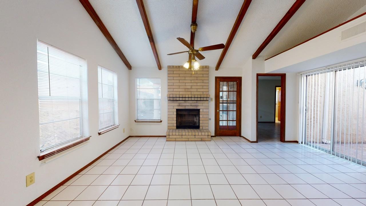 909 Tepic Dr - Photo 7 of 28