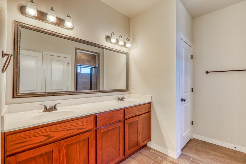 14334 Loma Esmeralda Dr - Photo 5 of 44