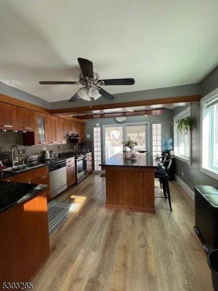 5 Wagonwheel Rd - Photo 4 of 13