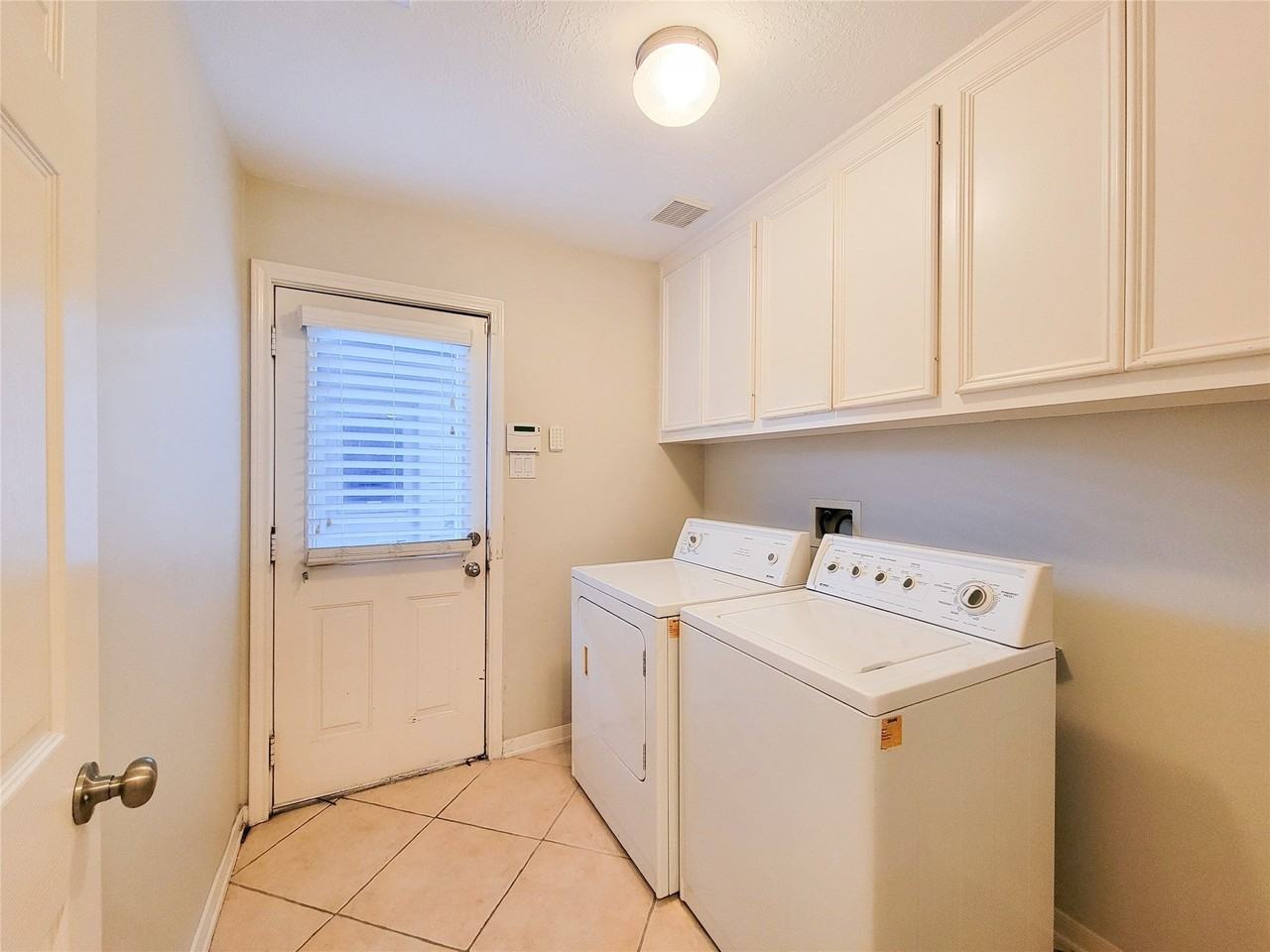 2717 La Branch St - Photo 6 of 23