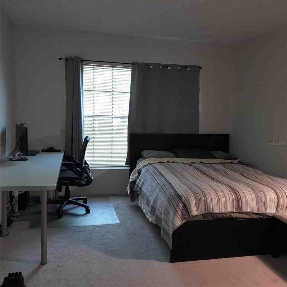 3380 Crystal Ct E - Photo 3 of 11