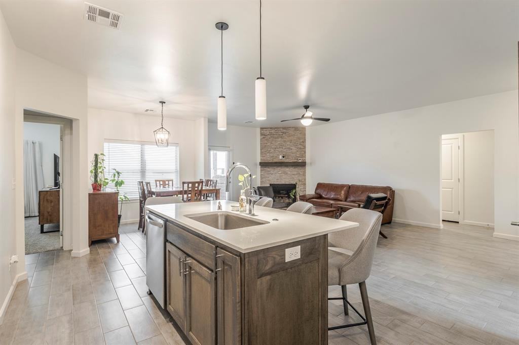 4700 Olivera St - Photo 6 of 28