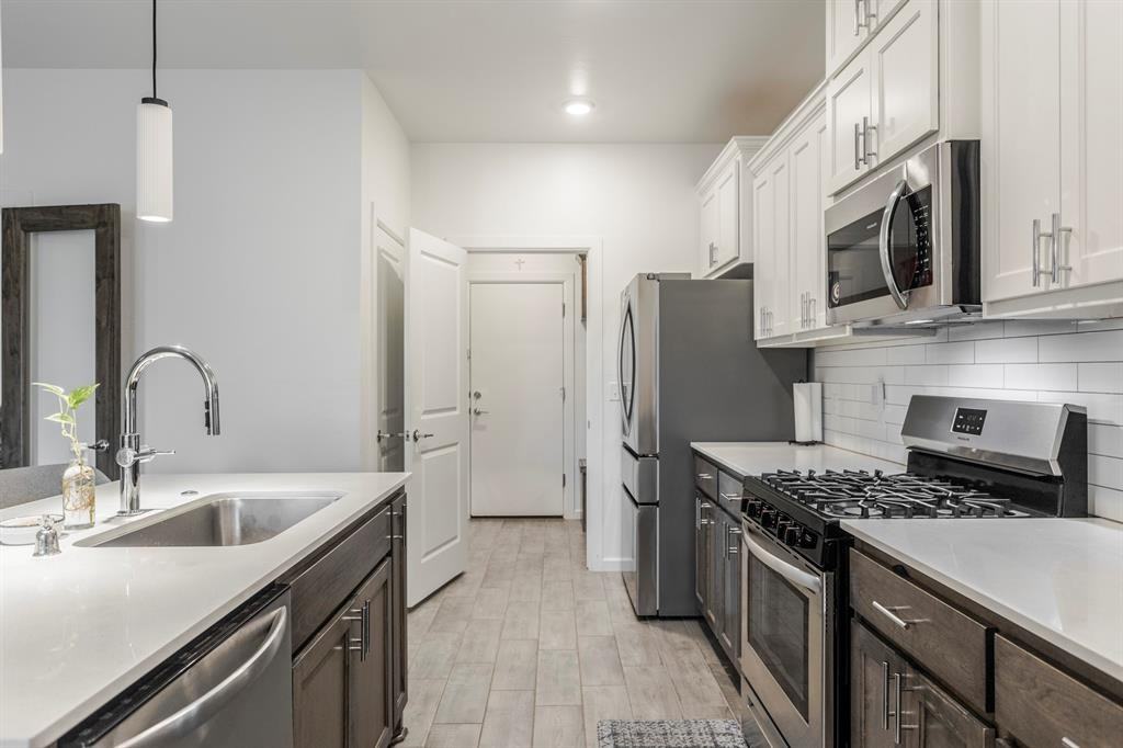 4700 Olivera St - Photo 7 of 28