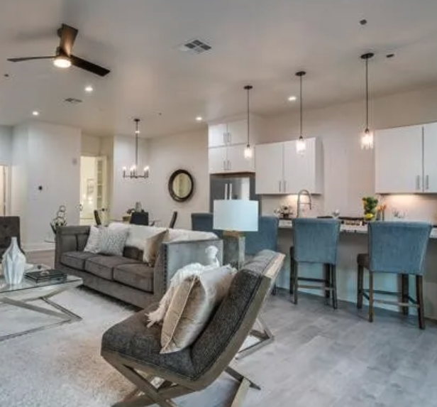 422 West 9th Street #855