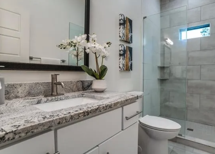 422 West 9th Street #321 - Photo 2 of 9