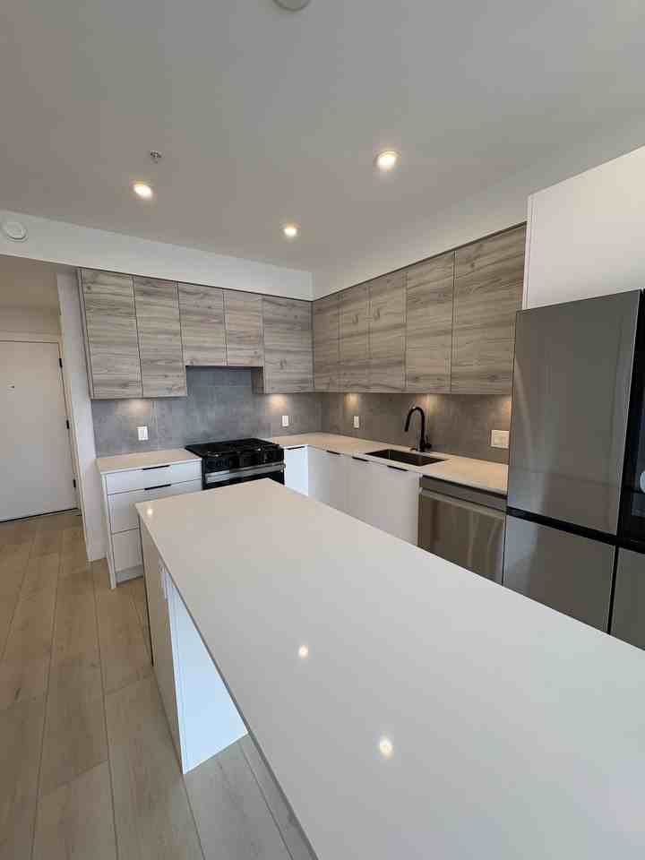 30490 Cardinal Avenue #607