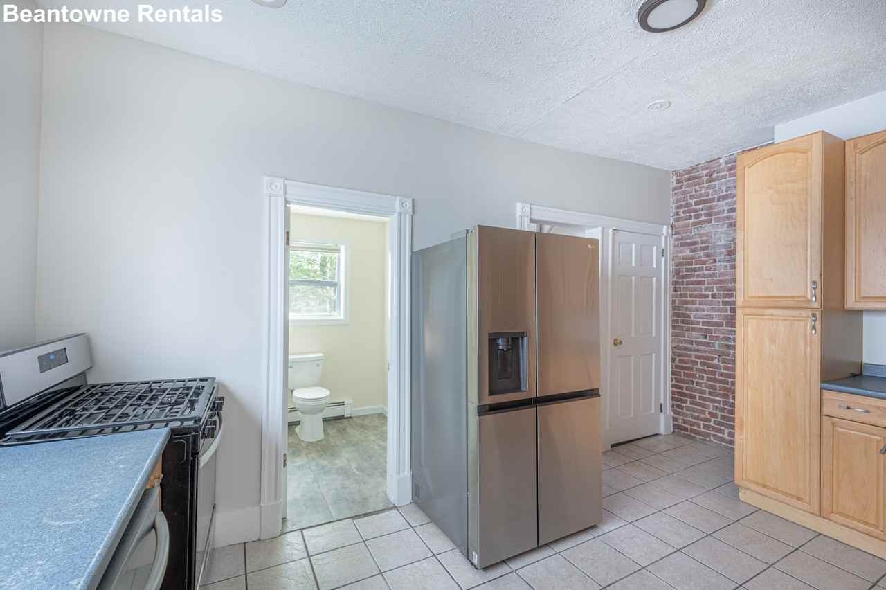 Mount Pleasant Ave #1R - Photo 2 of 14