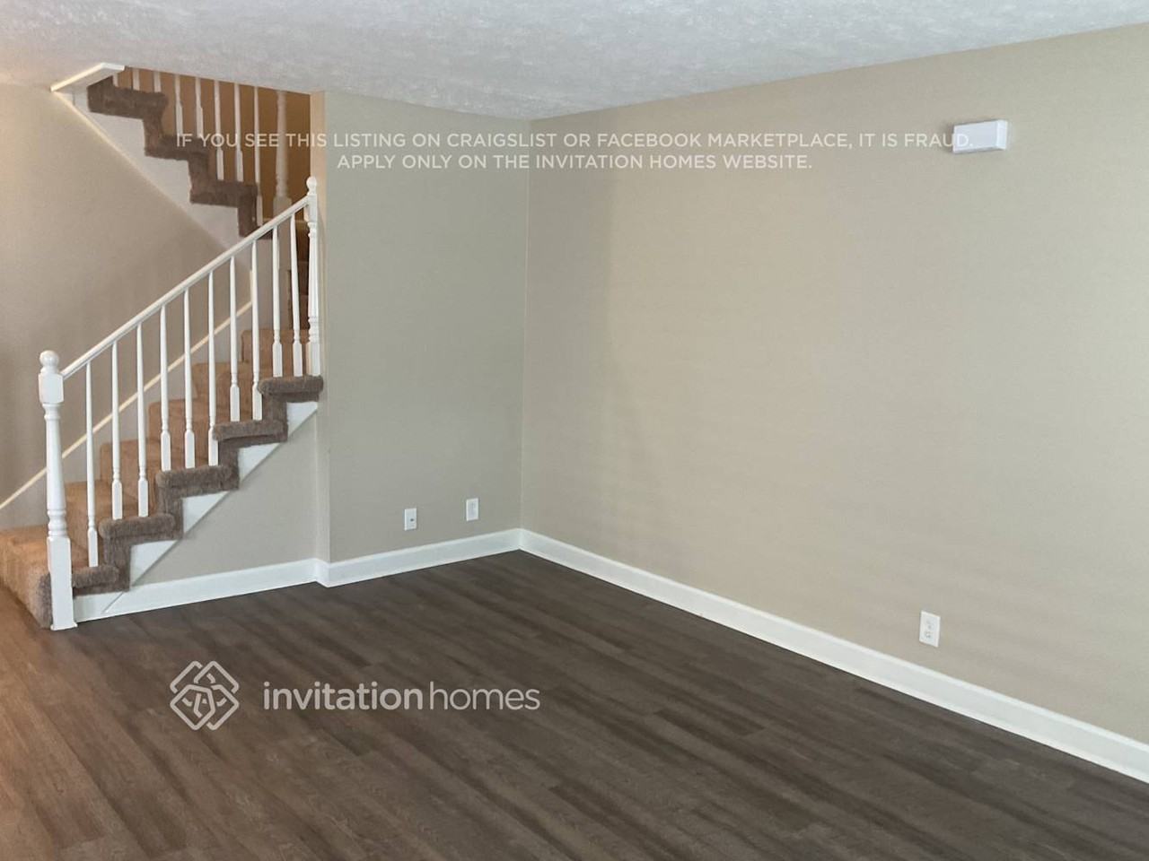 302 Nesbitt Ln - Photo 3 of 10