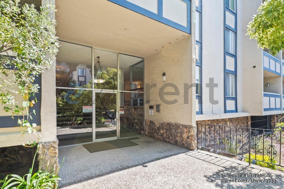 955 Shorepoint Ct #109 - Photo 4 of 27