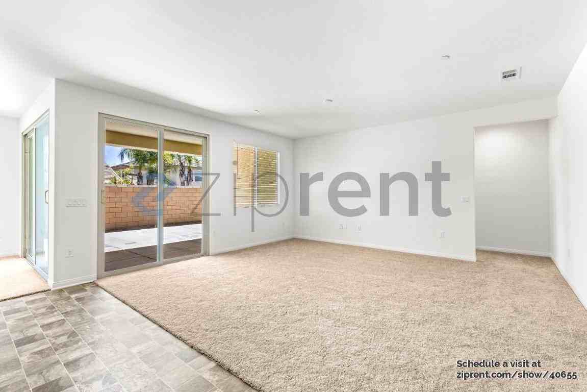 29695 Courage Ct - Photo 6 of 27