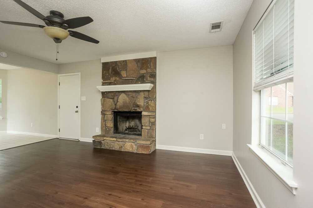 1271 Breezy Gate Dr - Photo 4 of 17