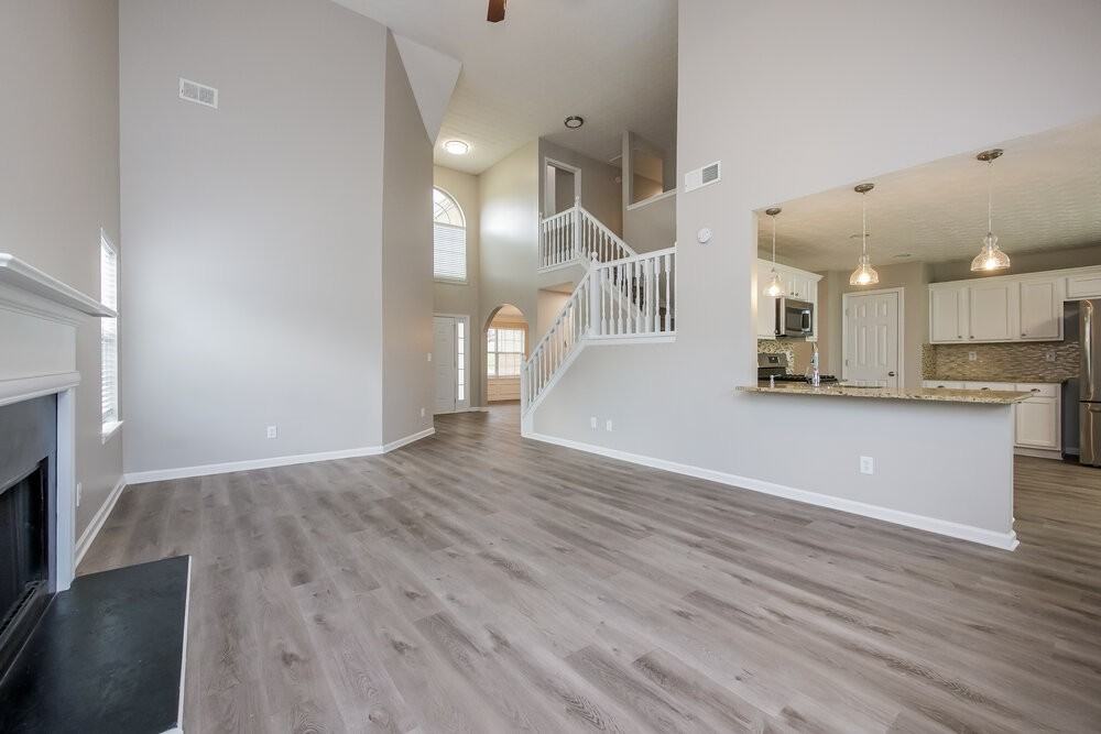 204 Biltmore Way - Photo 4 of 17