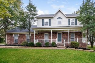 5105 Roxborough Dr - Photo 1 of 1