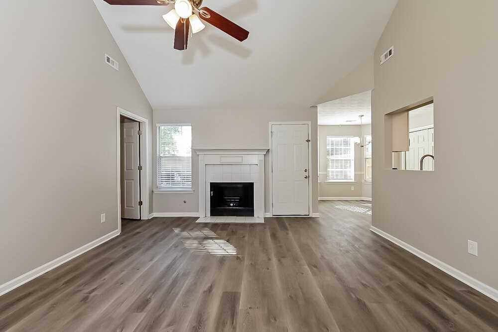 210 Coldsprings Ct - Photo 3 of 16