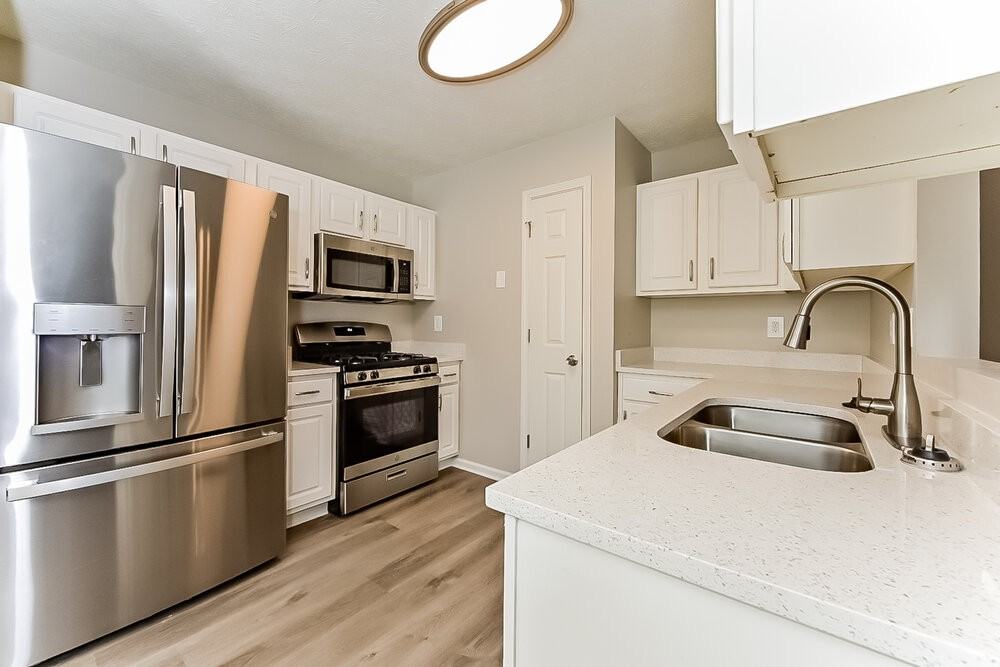 210 Coldsprings Ct - Photo 5 of 16