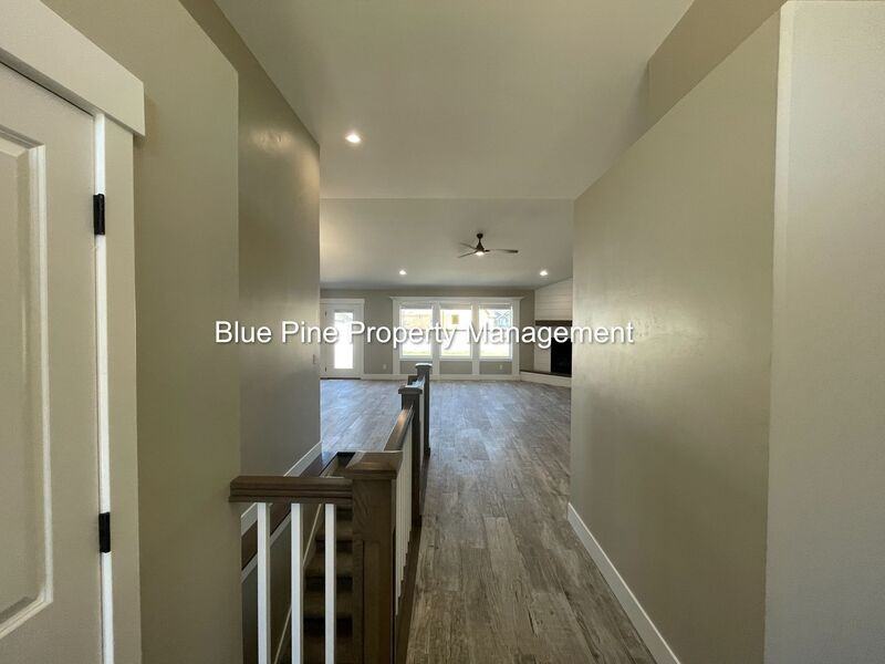 1507 47th St - Photo 2 of 34