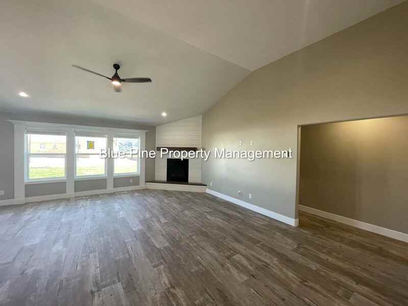 1507 47th St - Photo 3 of 34