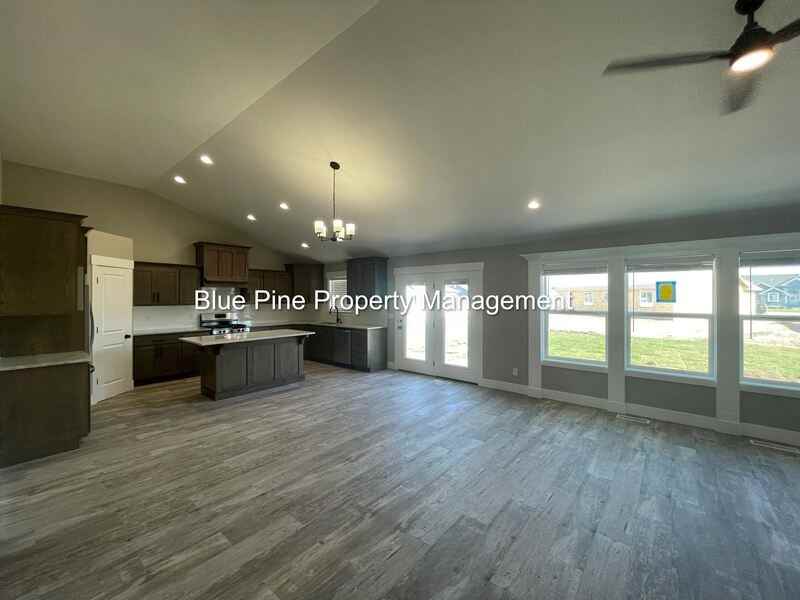 1507 47th St - Photo 4 of 34