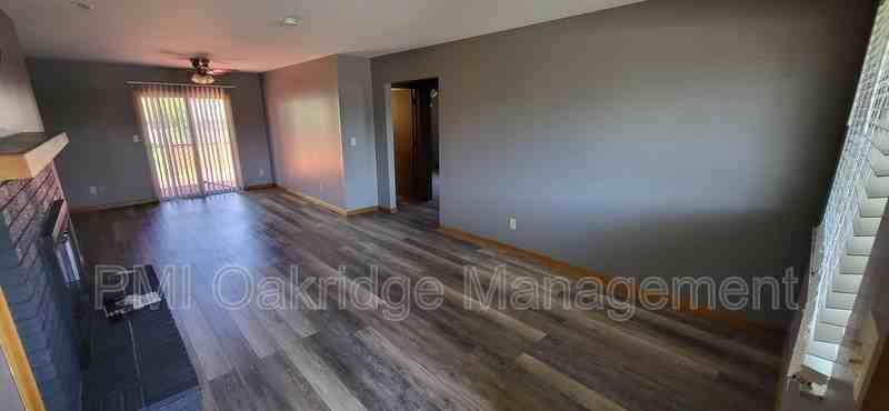 425 Heather St - Photo 3 of 10