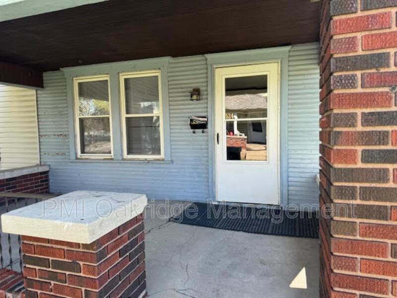 524 Martin St - Photo 2 of 14