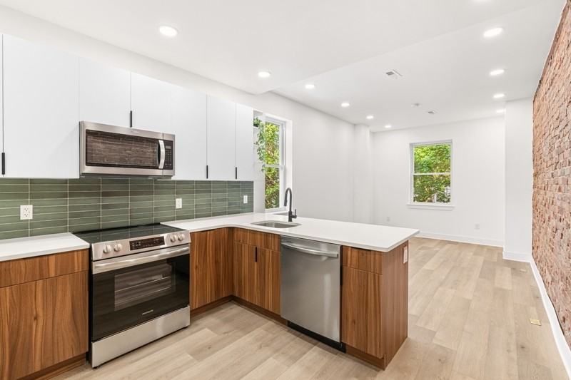 4503 N 19th St - Photo 5 of 50