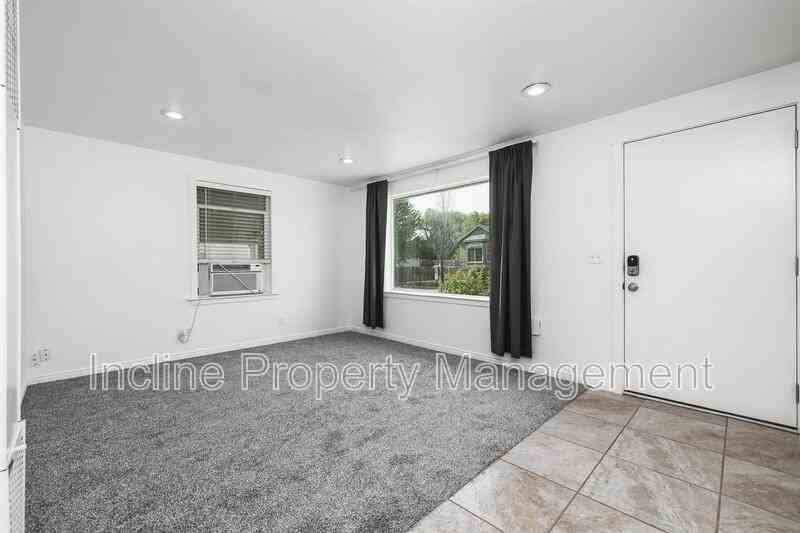3911 Sw #A - Photo 6 of 12