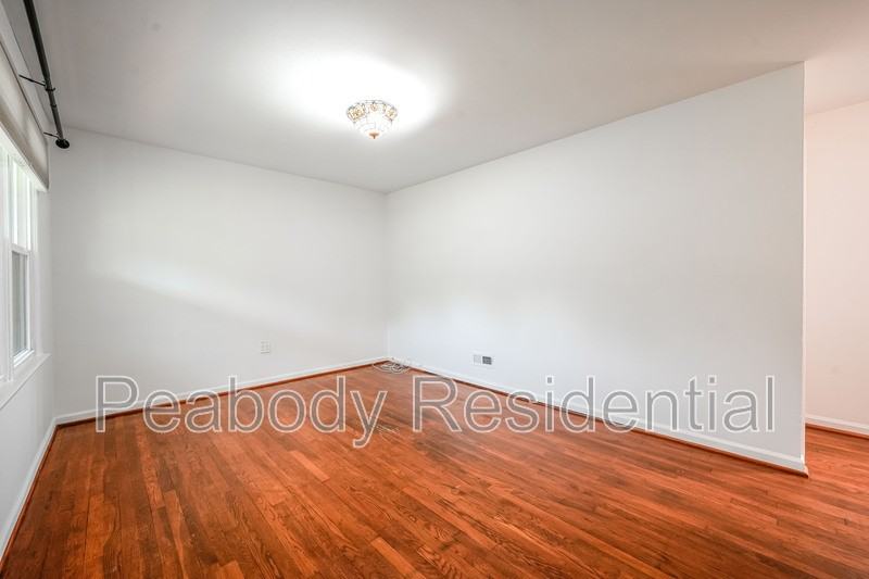 3391 Bristol Ct - Photo 2 of 25