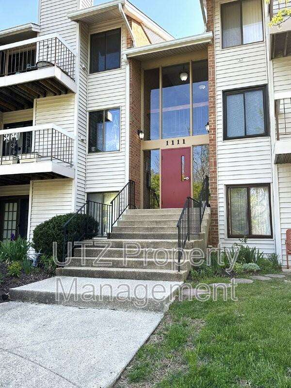 1111 Castle Harbour Way #3C - Photo 2 of 18