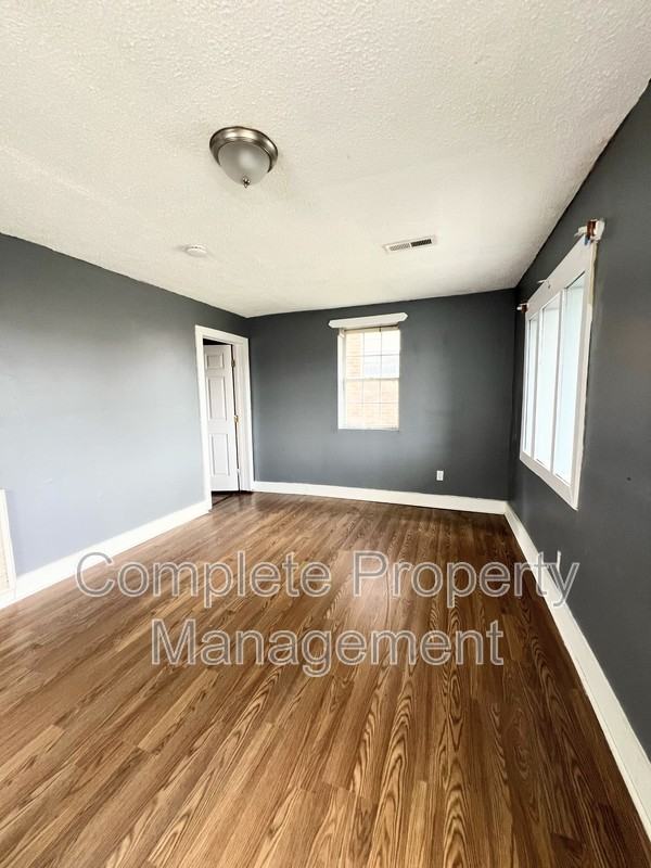 1117 42nd Place North - Photo 5 of 14