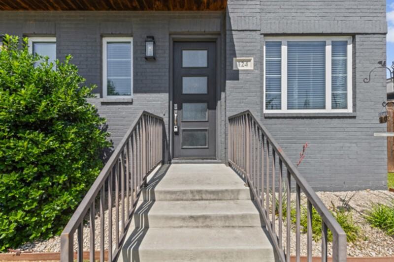 124 Wimberly St - Photo 2 of 15