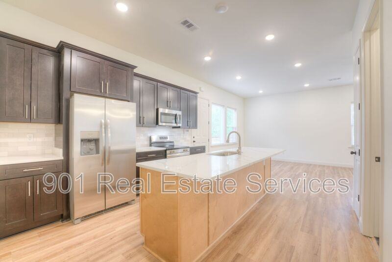 1010 N Parkway #102 - Photo 4 of 23