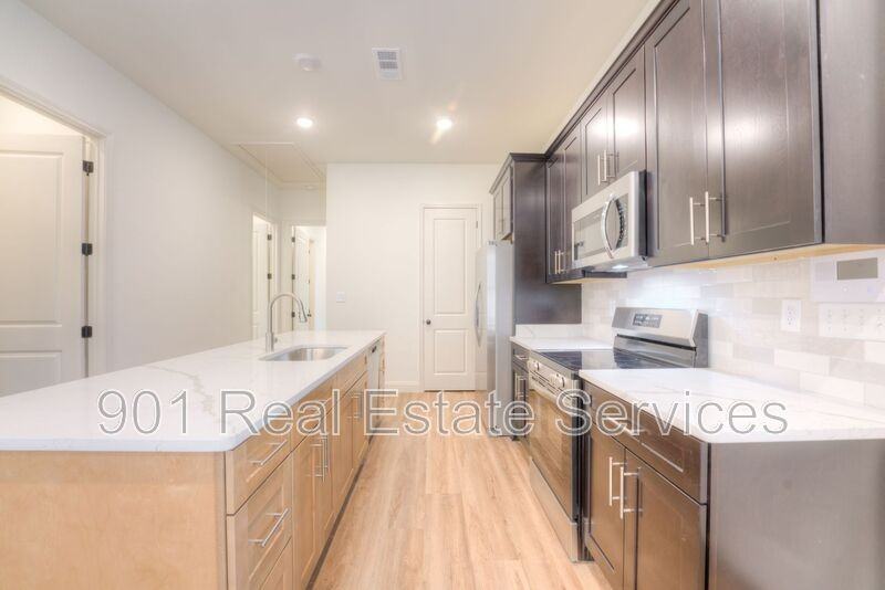 1010 N Parkway #102 - Photo 7 of 23