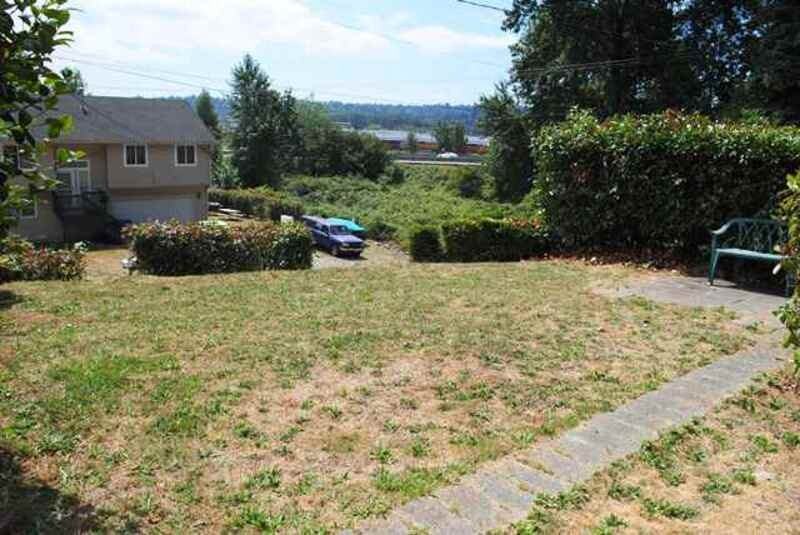 3708 S Perry St - Photo 3 of 14